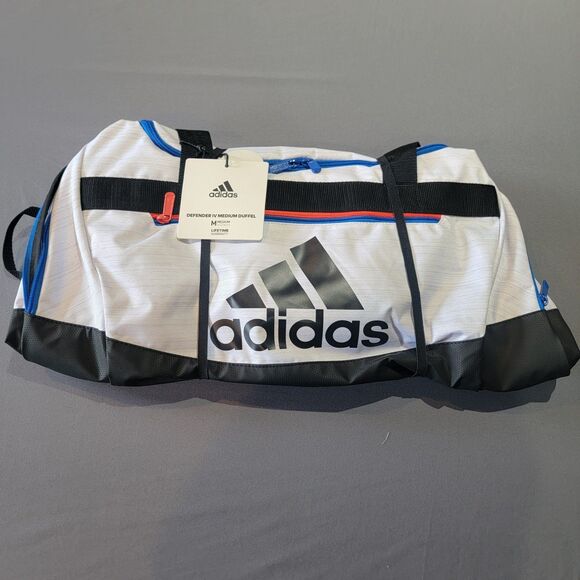 Adidas Defender IV medium Duffel Bag 5 pockets New With Tags - Picture 1 of 14
